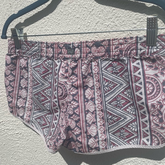 Billabong Board Shorts - Picture 8 of 8